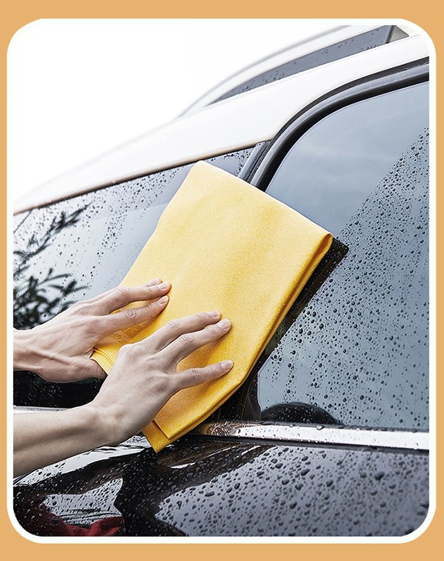 Dirt-Removing Faux Leather Car Window Washer Dirt-Removing Faux Leather Car Window Washer